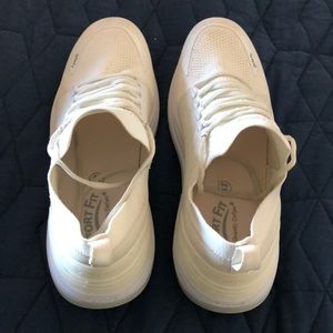 Men’s gdefy MATeem tennis shoes, size 12